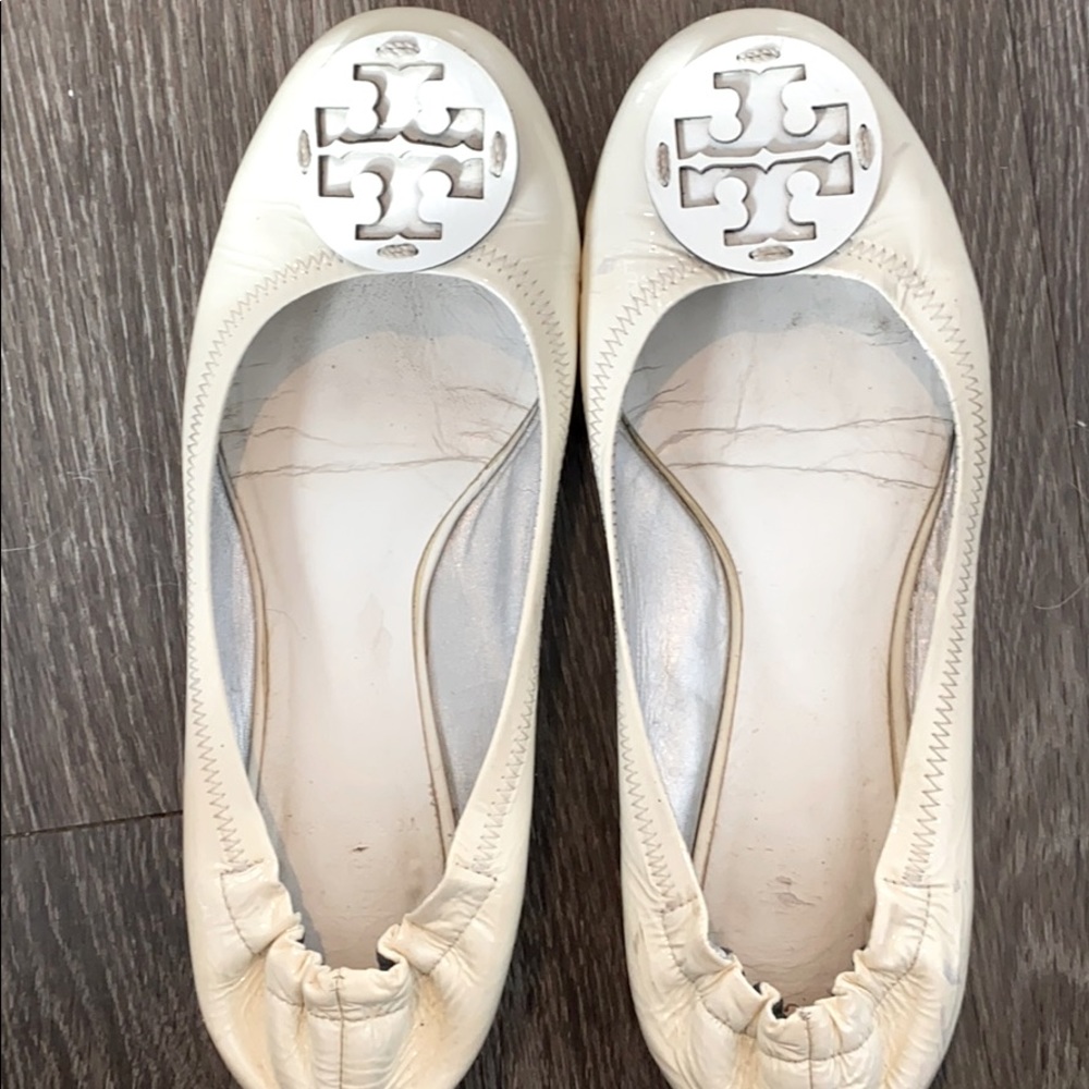 Size 7.5 Tory Burch white patent flats